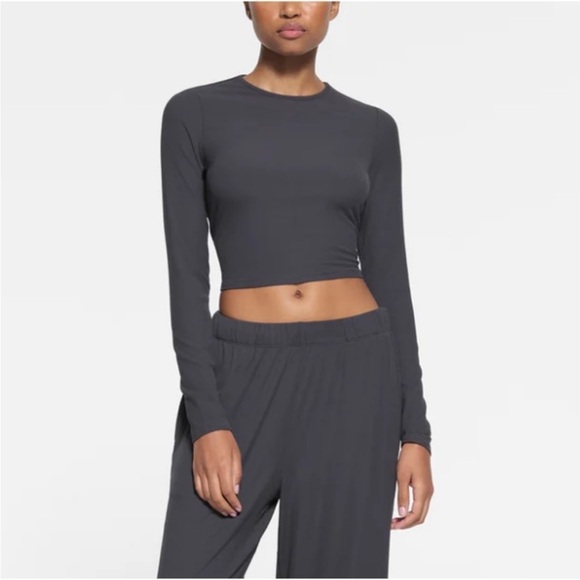 SKIMS Tops - Skims Soft Lounge Long Sleeve  Crop Top Size L